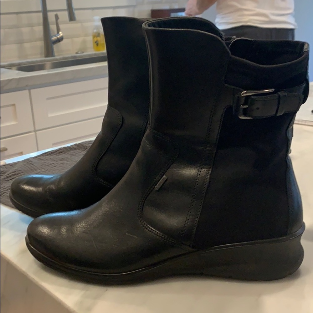 Ecco black womens boot size 10